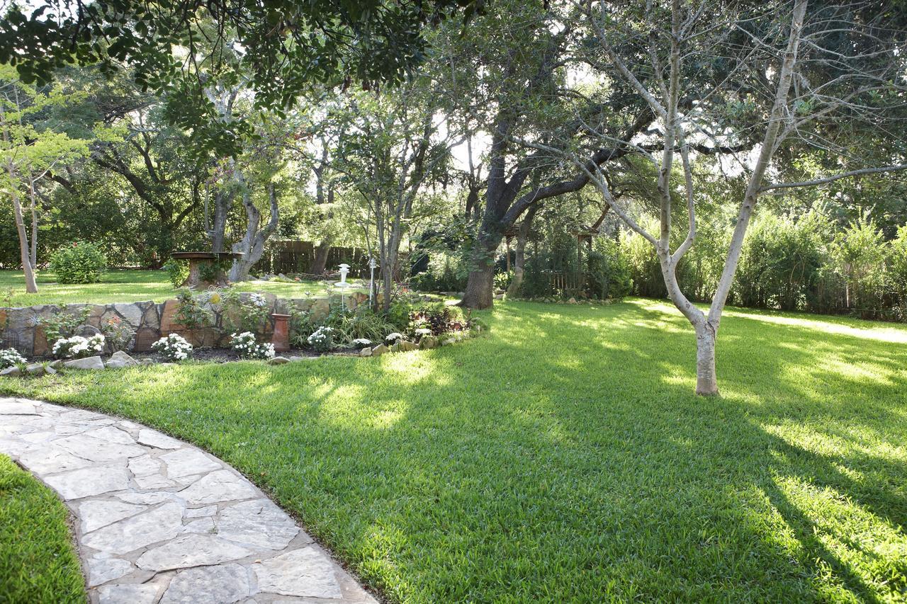 Acorn Bed And Breakfast Boerne Exterior photo