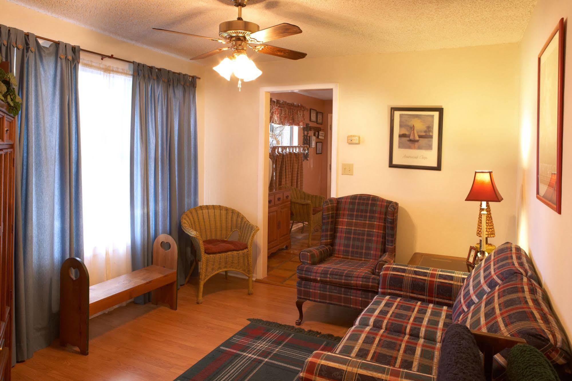 Acorn Bed And Breakfast Boerne Exterior photo